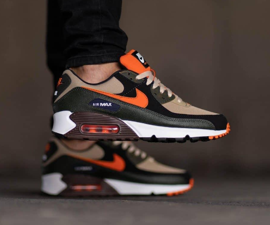 Nike Air Max 90 Sneakers – Multiple Colors